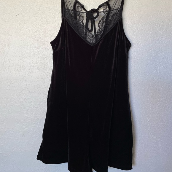 BCBGeneration black velvet romper - Picture 1 of 4